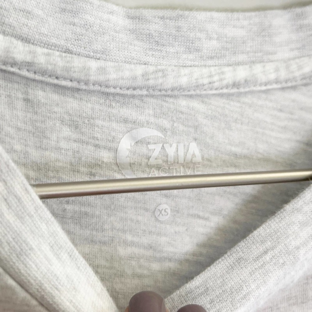 ZYIA Activewear Mountain and Moon T-Shirt (Size XS) - Picture 4 of 4